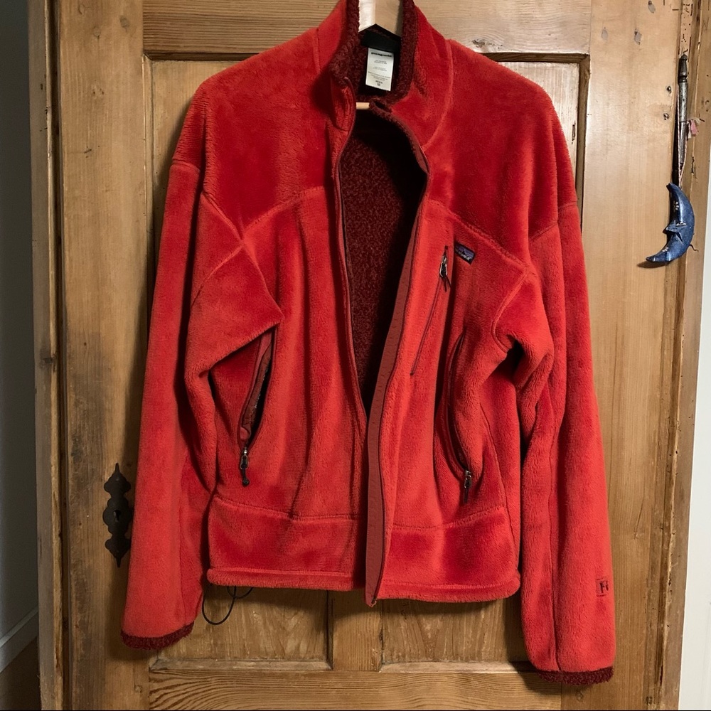 Patagonia men’s R4 fleece zip up